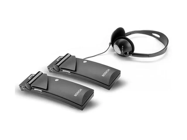 Dos receptores de bolsillo Bosch Integrus y unos audífonos