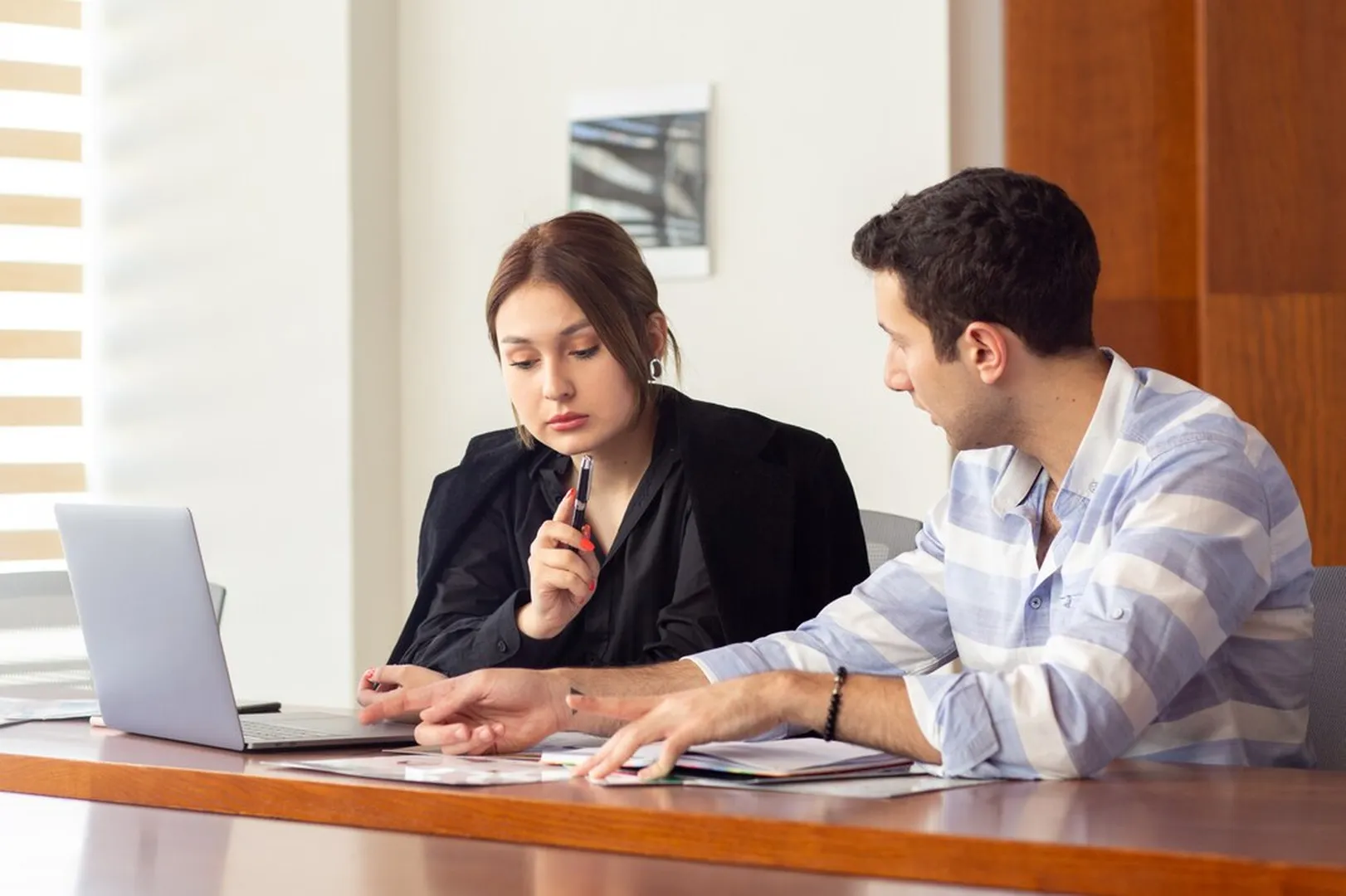 How to become a certified court interpreter?